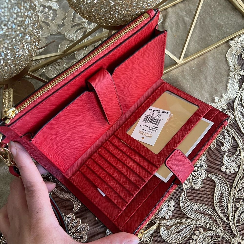 Michael Kors double zipper wristlet - Picture 2 of 7